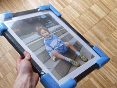 myposter bilderrahmen verpackung kantenschutz Myposter-Rahmen in Folie mit Kantenschutz aus Schaumstoff