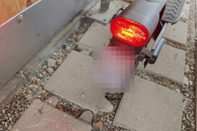 Todimart T3 Bremslicht leuchtet Todimart T3 Bremslicht leuchtet