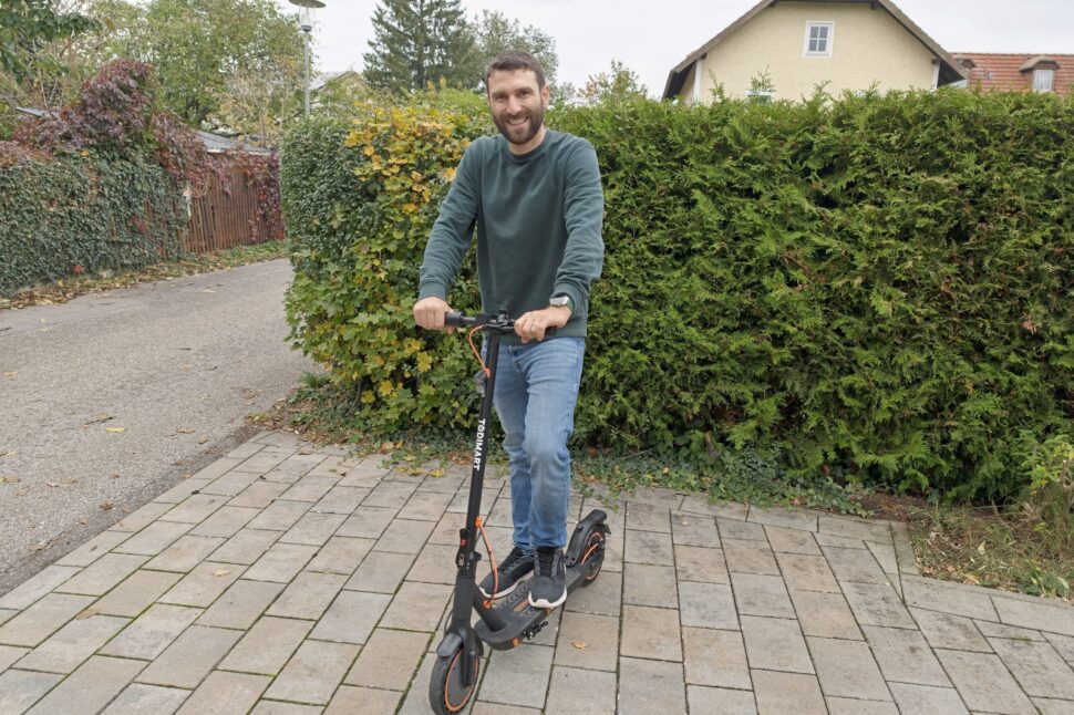 Todimart T3 Fahrer mit Scooter Todimart T3 Fahrer mit Scooter