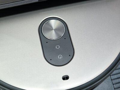 xiaomi robot vacuum 6 max oberseite Oberseite des Xiaomi Robot Vacuum 6 Max mit Tasten und Laserturm